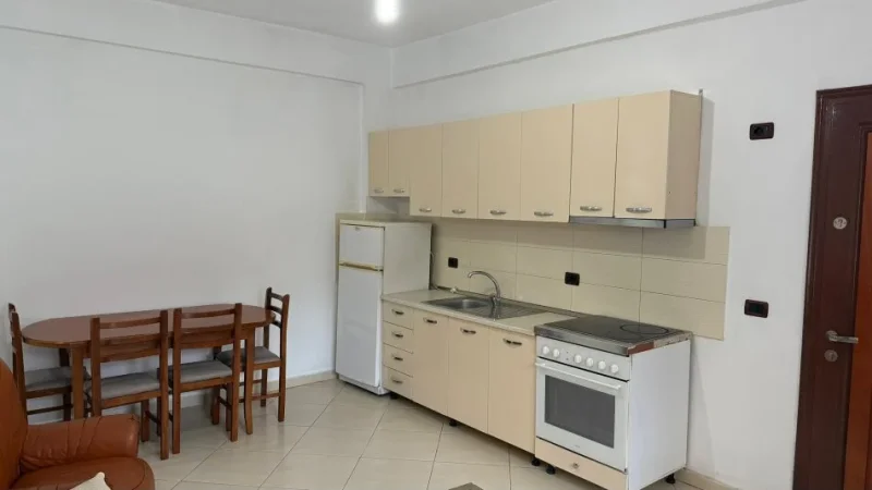 Tirane, jap me qera apartament 1+1 Kati 1, 60 m² 350 € (Rruga Jordan Misja afer Bulevardit te ri)
