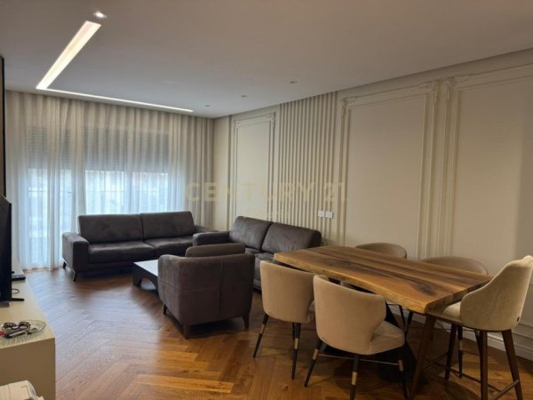 Tirane, jepet me qera apartament 2+1+Aneks+Ballkon Kati 3, 130 m² 2.500 € (Olympik Residence)