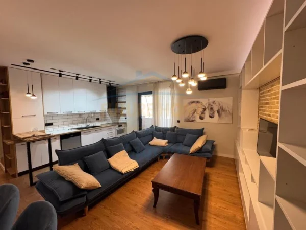 Tirane, shitet apartament 2+1 Kati 3, 114 m² 150.000 € (FRESK PRANE TOM DOSHIT)