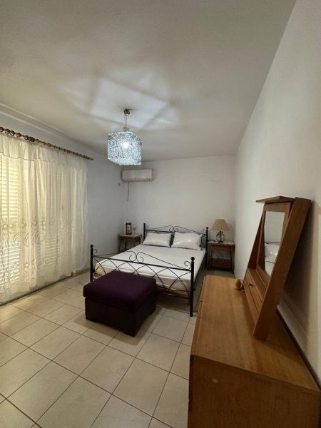 Tirane, jepet me qera apartament 2+1+Ballkon Kati 5, 75 m² 450 € (Rruga bardhyl)