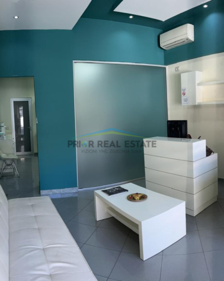 Tirane, shitet dyqan Kati 0, 41 m² 125.000 € (Ali Demi)