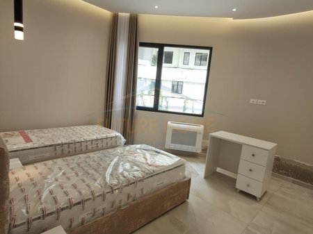 Tirane, jepet me qera apartament 2+1 Kati 4, 120 m² 1.100 € 