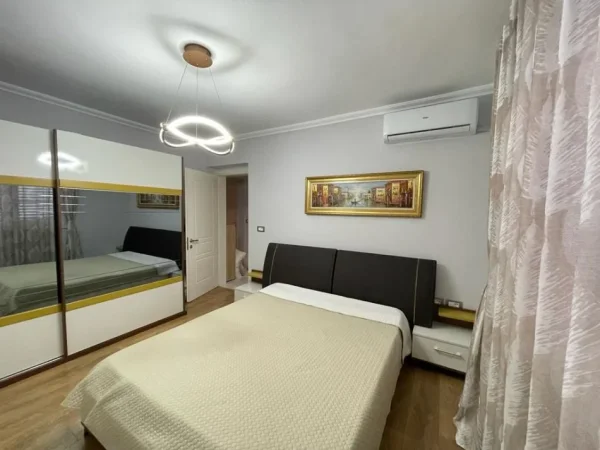 Tirane, shitet apartament 1+1+Ballkon Kati 2, 60 m² 206.000 € (BLLOK)