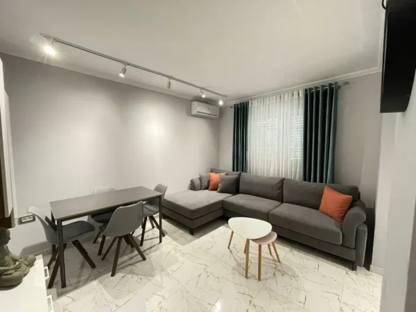 Tirane, shitet apartament 1+1+Ballkon Kati 2, 60 m² 206.000 € (BLLOK)