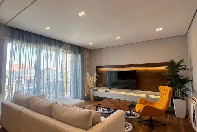 Tirane, jepet me qera apartament 2+1 Kati 4, 114 m² 1.200 € 