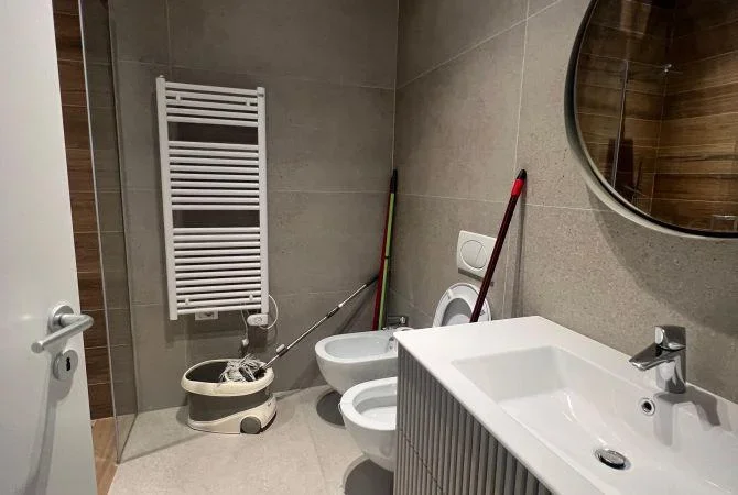 Tirane, jepet me qera apartament 2+1 Kati 4, 114 m² 1.200 € 