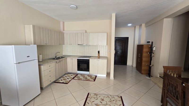Tirane, jap me qera apartament 2+1+Ballkon Kati 6, 110 m² 450 € (Rruga Kongresi i Manastirit)