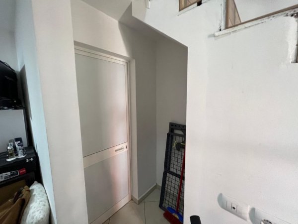Tirane, jepet me qera apartament 1+1 Kati 0, 400 € 