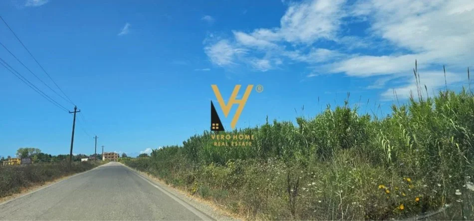 Durres, shitet toke , 2.700 m² 160.000 € (KARPEN)