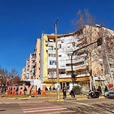 Tirane, shitet dyqan Kati 0, 102 m² 215.000 € (tek Brryli)