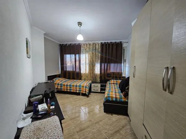 Tirane, shitet apartament 2+1 Kati 3, 103 m² 129.000 € 