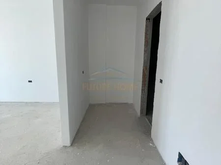 Tirane, shitet apartament 2+1+2+Post Parkimi+Ballkon Kati 3, 112 m² 244.000 € (Farke, Lakeside Residence)