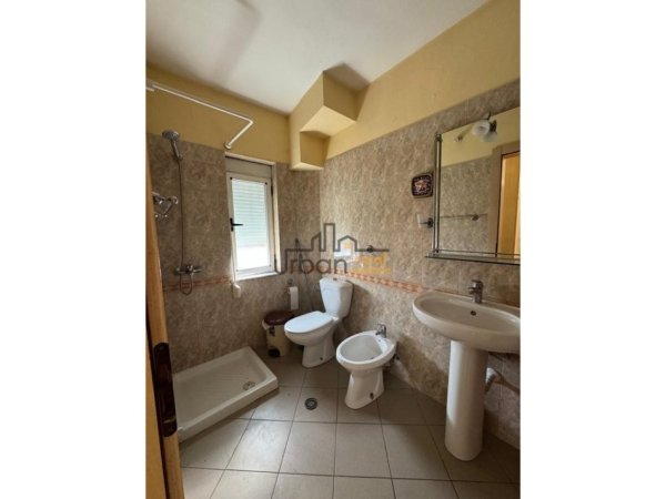 Tirane, shitet apartament 1+1 Kati 3, 53 m² 105.000 € 