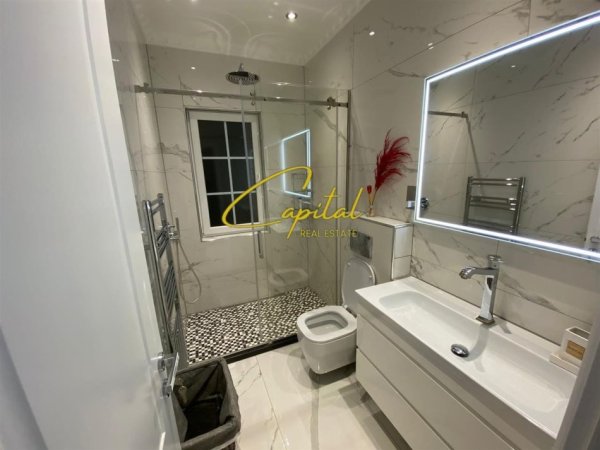 Tirane, jepet me qera apartament 2+1 Kati 3, 75 m² 450 € (ALLIAS)