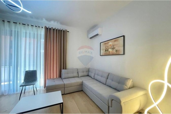 Tirane, jepet me qera apartament 1+1+Ballkon , 73 m² 800 € 