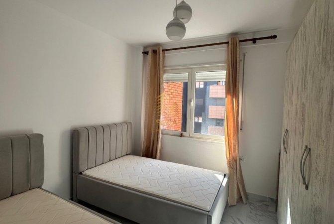 Tirane, shitet apartament 2+1+Ballkon Kati 6, 108 m² 180.000 € (Kompleksi Sima Com)