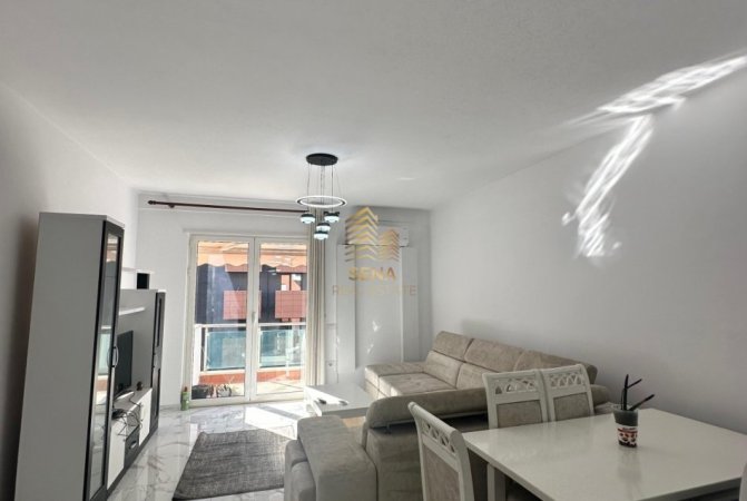 Tirane, shitet apartament 2+1+Ballkon Kati 6, 108 m² 180.000 € (Kompleksi Sima Com)