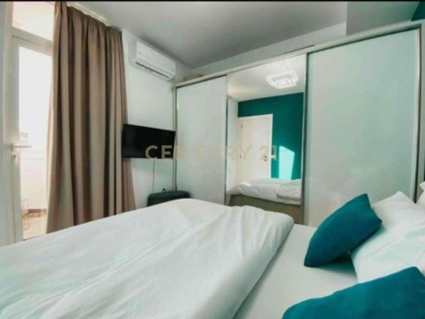 Tirane, jepet me qera apartament 1+1+Ballkon Kati 9, 57 m² 135.000 € (Usluga, Tiranë)