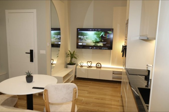 Tirane, shitet garsonier 2+1+Ballkon Kati 1, 74 m² 260.000 € (21 Dhjetori)