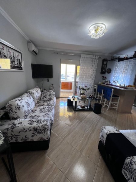 Tirane, shitet apartament 1+1 Kati 5, 54 m² (OTP Bank)
