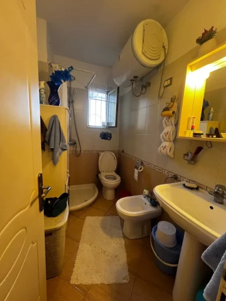 Tirane, shitet apartament 1+1 Kati 5, 54 m² (OTP Bank)