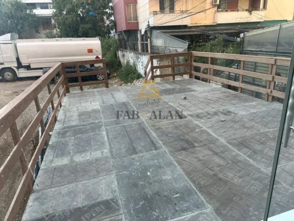 Tirane, jepet me qera ambjent biznesi Kati 0, 70 m² 500 € (Yzberisht, tek KMY)