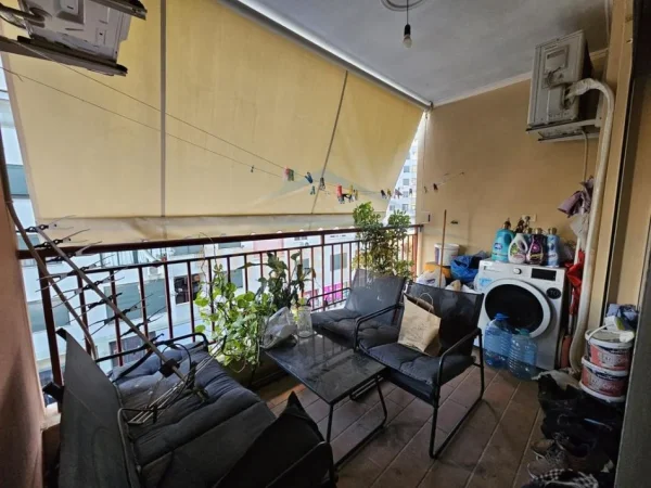 Tirane, shitet apartament 2+1+Ballkon Kati 3, 91 m² 129.000 € 