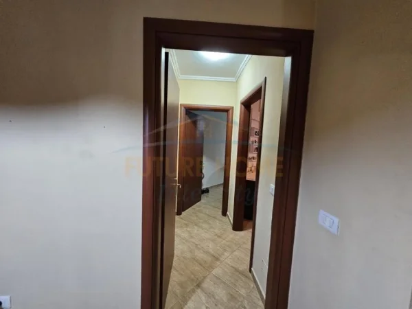 Tirane, shitet apartament 2+1+Ballkon Kati 3, 91 m² 129.000 € 