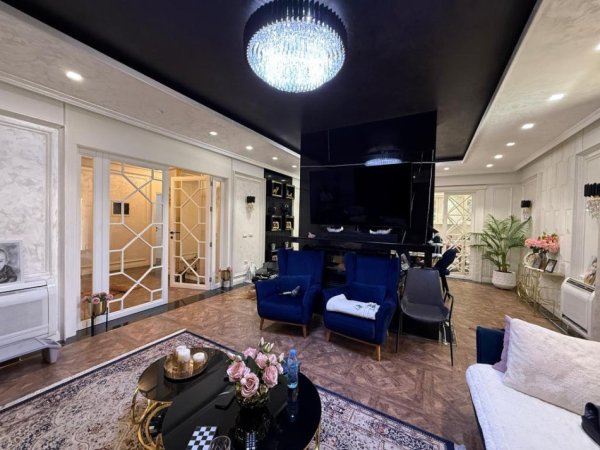 APARTAMENT LUKSOZ  2+1+POST PARKIMI ME QERA TEK KOMPLEKSI DELIJORGJI
