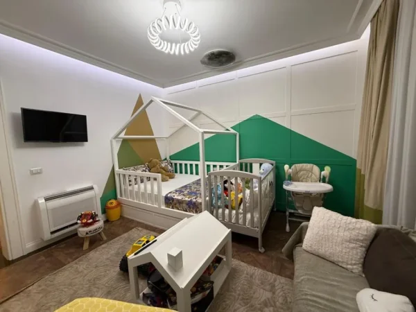 APARTAMENT LUKSOZ  2+1+POST PARKIMI ME QERA TEK KOMPLEKSI DELIJORGJI