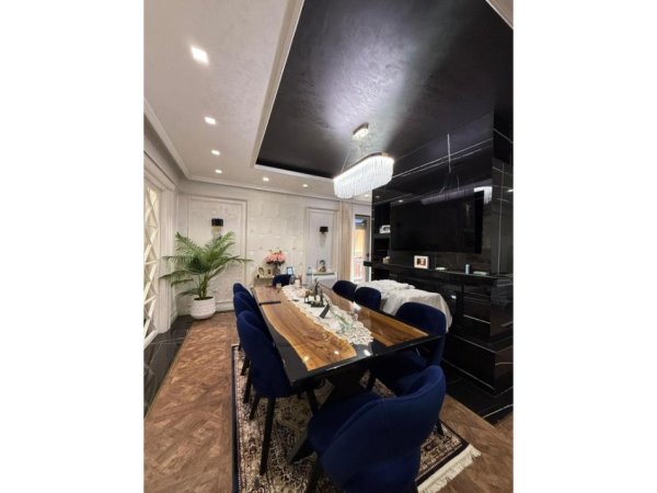 APARTAMENT LUKSOZ  2+1+POST PARKIMI ME QERA TEK KOMPLEKSI DELIJORGJI