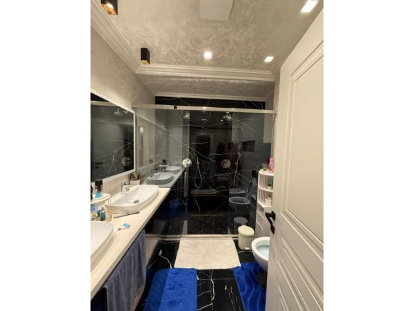 APARTAMENT LUKSOZ  2+1+POST PARKIMI ME QERA TEK KOMPLEKSI DELIJORGJI