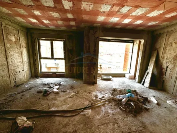 Tirane, shitet apartament 1+1+Ballkon Kati 2, 77 m² 168.000 € 