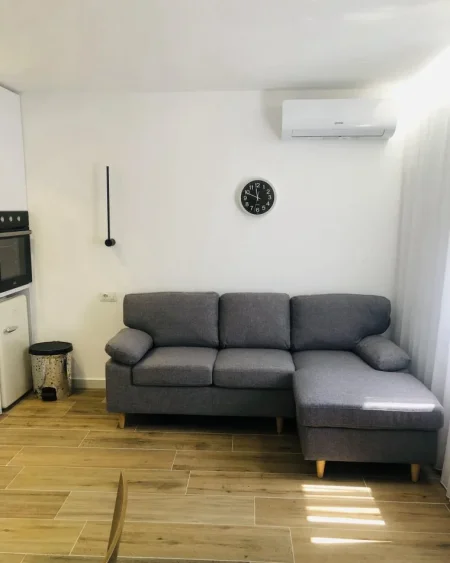 Tirane, shitet apartament 3+1+Ballkon Kati 5, 92 m² 240.000 € (PAZARI I RI)