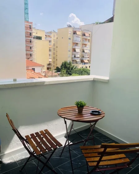 Tirane, shitet apartament 3+1+Ballkon Kati 5, 92 m² 240.000 € (PAZARI I RI)