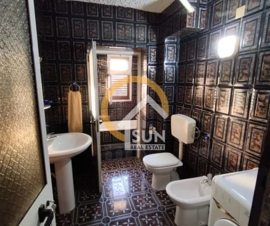 Shkoder, jepet me qera apartament 1+1 Kati 4, (PRANE SHKOLLES MARTIN CAMAJ)