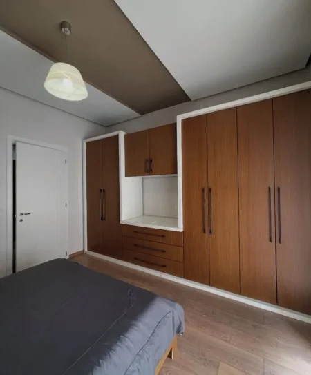 Tirane, shitet apartament 1+1+Ballkon Kati 5, 83 m² 165.000 € (Kopshti botanik)