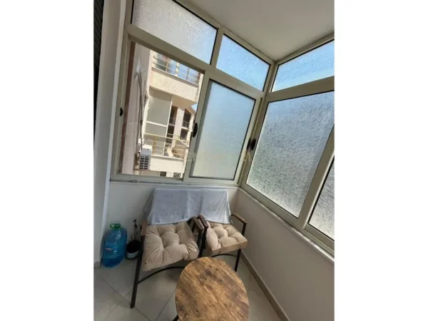 Durres, jap me qera apartament 1+1+Ballkon Kati 2, 65 m² 450 € (plazh stacioni i pare)