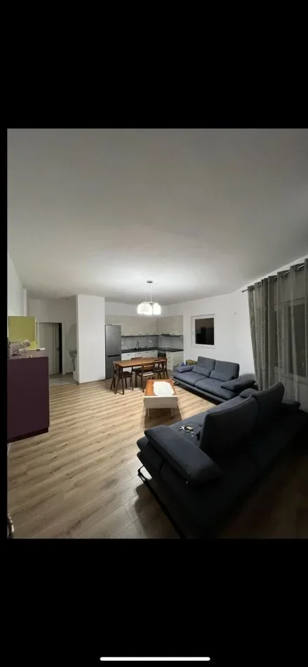 Tirane, jepet me qera apartament 2+1 Kati 3, 110 m² 440 € (Sauk)