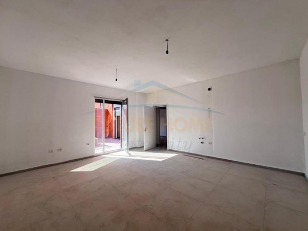 SHITET APARTAMENT 1+1 NE PASKUQAN
