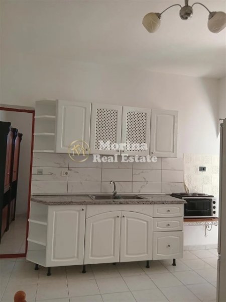 Tirane, jepet me qera apartament 1+1 Kati 1, 60 m² 350 € (Rruga Bardhyl)