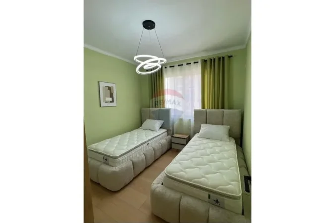 Tirane, shitet apartament 2+1+Ballkon Kati 3, 88 m² 145.000 € 