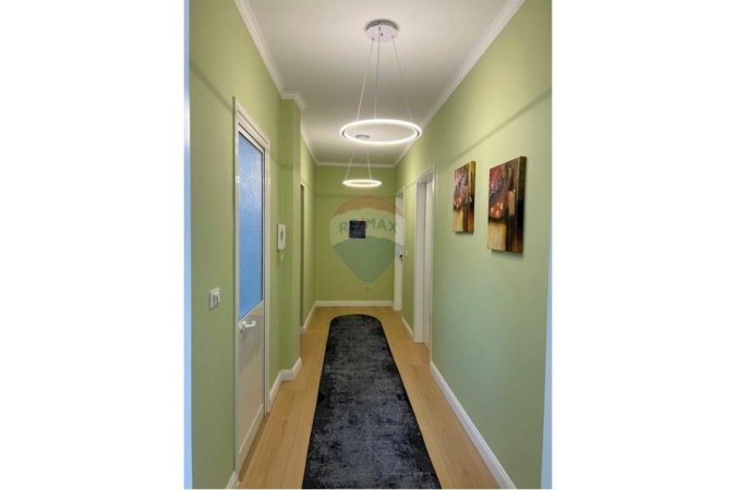 Tirane, shitet apartament 2+1+Ballkon Kati 3, 88 m² 145.000 € 