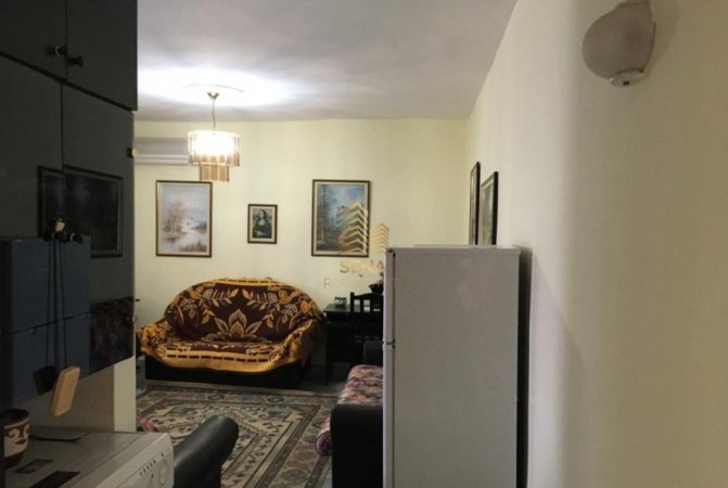 Tirane, jepet me qera apartament 1+1 Kati 6, 55 m² 350 € (Rruga Bardhyl)