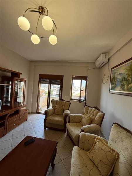 Tirane, jepet me qera apartament 2+1 Kati 5, 100 m² 500 € (RRUGA E DIBRES)