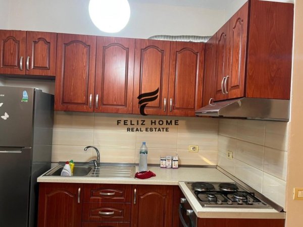Tirane, jepet me qera apartament 1+1 Kati 4, 70 m² 400 € 