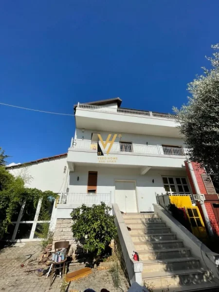 Tirane, jepet me qera Vile 3 Katshe Kati 0, 450 m² 1.500 € (ALLIAS)