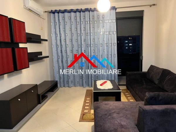 Tirane, jepet me qera apartament 1+1+Ballkon Kati 4, 70 m² 400 € (ASTIR)