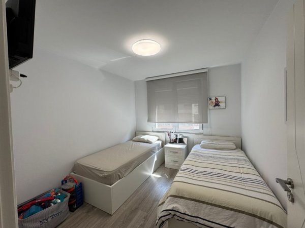 Tirane, jepet me qera apartament 2+1+Ballkon Kati 3, 91 m² 1.150 € (Blloku)