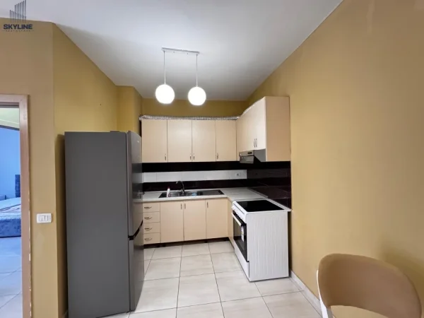 Tirane, jepet me qera apartament 2+1 Kati 3, 90 m² 550 € (Astir)